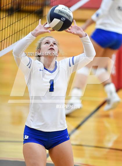 Thumbnail 2 in  Jim Ned vs Peaster (UIL 3A Area Playoff) photogallery.
