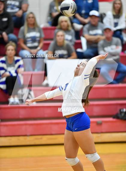 Thumbnail 1 in  Jim Ned vs Peaster (UIL 3A Area Playoff) photogallery.