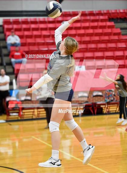 Thumbnail 2 in  Jim Ned vs Peaster (UIL 3A Area Playoff) photogallery.