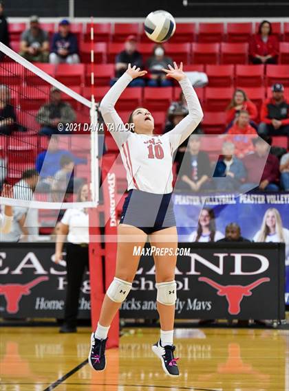 Thumbnail 1 in  Jim Ned vs Peaster (UIL 3A Area Playoff) photogallery.