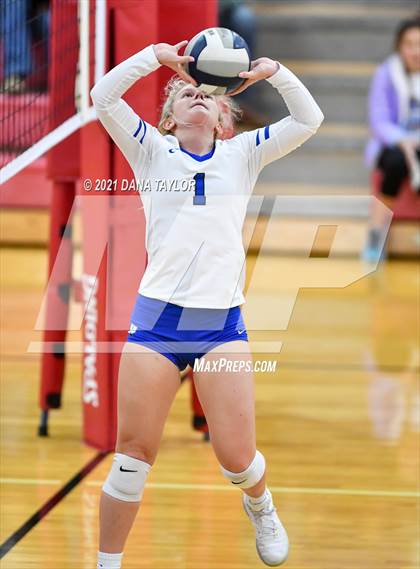 Thumbnail 2 in  Jim Ned vs Peaster (UIL 3A Area Playoff) photogallery.