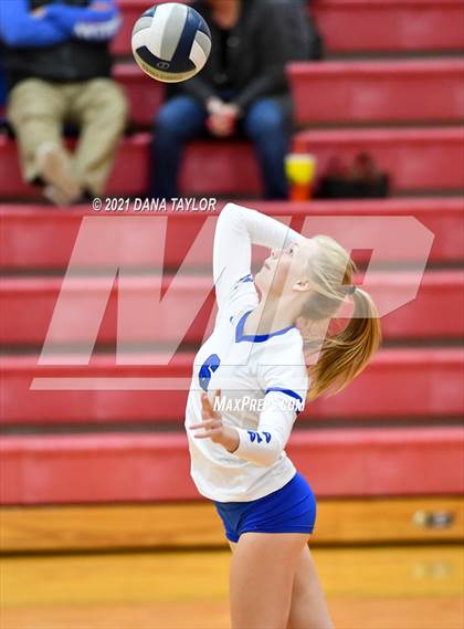 Thumbnail 3 in  Jim Ned vs Peaster (UIL 3A Area Playoff) photogallery.