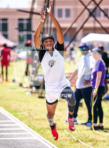Thumbnail 3 in UIL 6A Track & Field Area 13&14 (Triple Jump) photogallery.