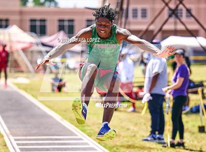 Thumbnail 2 in UIL 6A Track & Field Area 13&14 (Triple Jump) photogallery.