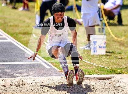 Thumbnail 2 in UIL 6A Track & Field Area 13&14 (Triple Jump) photogallery.