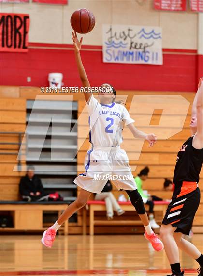 Thumbnail 2 in Smithville vs. Sunnybrook Christian (Fredericksburg Tournament) photogallery.
