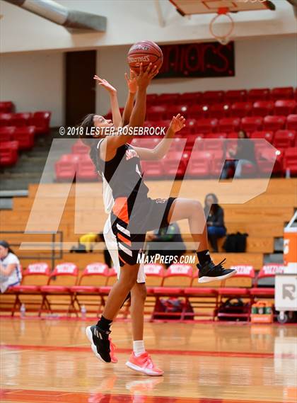 Thumbnail 1 in Smithville vs. Sunnybrook Christian (Fredericksburg Tournament) photogallery.
