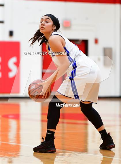 Thumbnail 1 in Smithville vs. Sunnybrook Christian (Fredericksburg Tournament) photogallery.