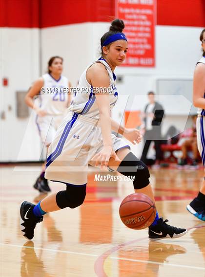 Thumbnail 1 in Smithville vs. Sunnybrook Christian (Fredericksburg Tournament) photogallery.