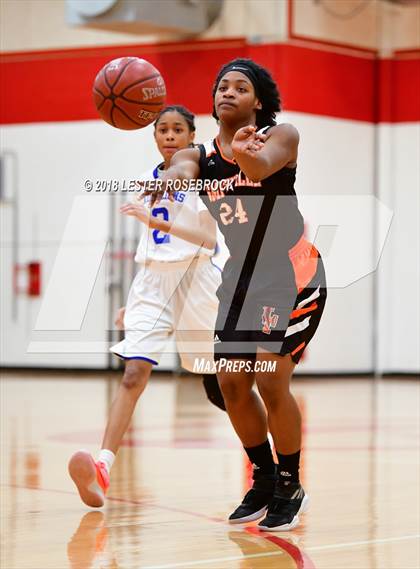 Thumbnail 3 in Smithville vs. Sunnybrook Christian (Fredericksburg Tournament) photogallery.