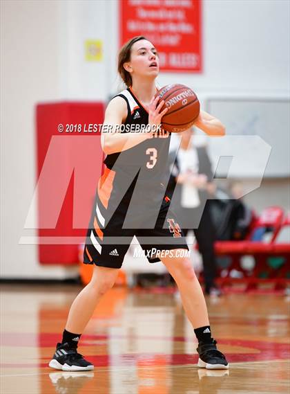Thumbnail 3 in Smithville vs. Sunnybrook Christian (Fredericksburg Tournament) photogallery.
