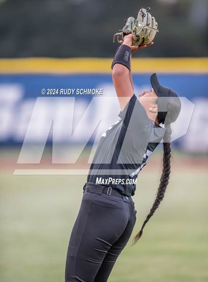 Thumbnail 2 in Sage Creek vs. Oceanside (CIFSDS Division 3 Championship) photogallery.