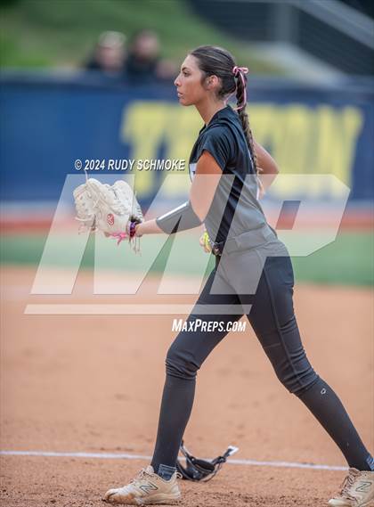 Thumbnail 3 in Sage Creek vs. Oceanside (CIFSDS Division 3 Championship) photogallery.