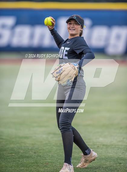 Thumbnail 1 in Sage Creek vs. Oceanside (CIFSDS Division 3 Championship) photogallery.