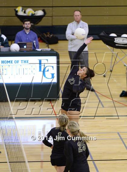 Thumbnail 1 in Leyden @ Elk Grove photogallery.