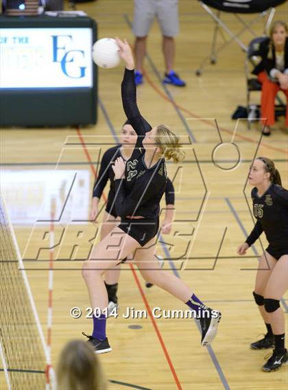 Thumbnail 2 in Leyden @ Elk Grove photogallery.