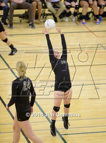 Thumbnail 3 in Leyden @ Elk Grove photogallery.