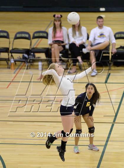 Thumbnail 3 in Leyden @ Elk Grove photogallery.