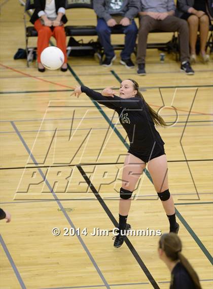 Thumbnail 2 in Leyden @ Elk Grove photogallery.