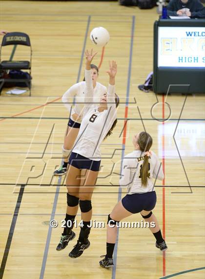 Thumbnail 1 in Leyden @ Elk Grove photogallery.