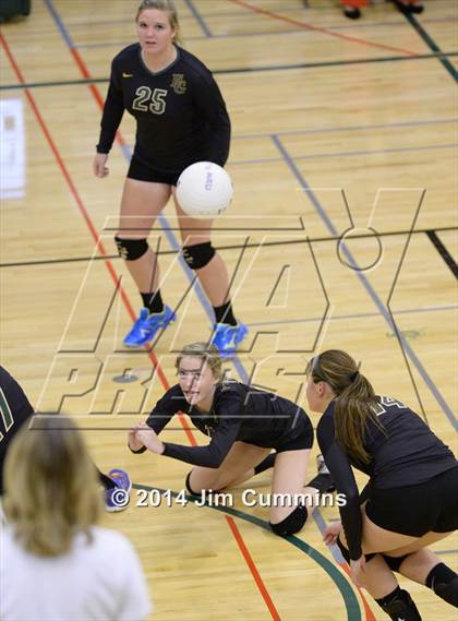Thumbnail 1 in Leyden @ Elk Grove photogallery.