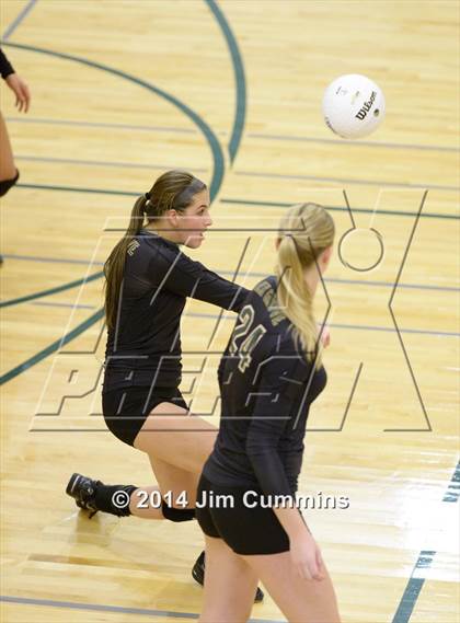 Thumbnail 2 in Leyden @ Elk Grove photogallery.