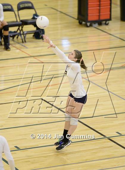 Thumbnail 2 in Leyden @ Elk Grove photogallery.