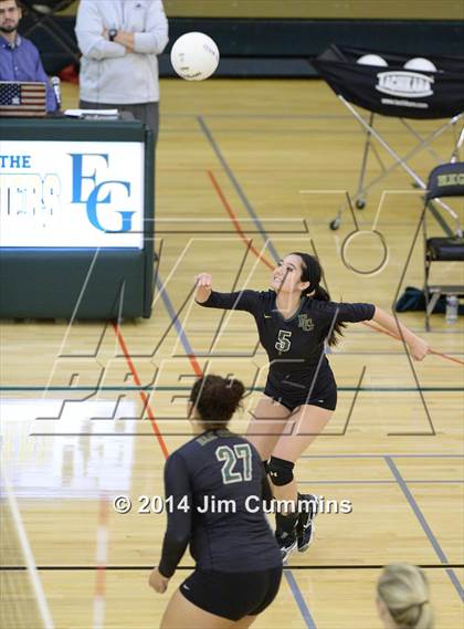 Thumbnail 3 in Leyden @ Elk Grove photogallery.