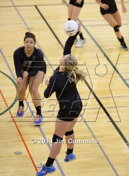 Thumbnail 1 in Leyden @ Elk Grove photogallery.