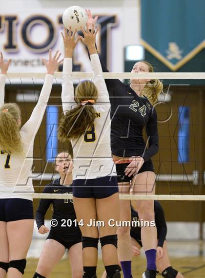 Thumbnail 3 in Leyden @ Elk Grove photogallery.