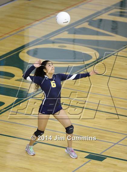 Thumbnail 2 in Leyden @ Elk Grove photogallery.