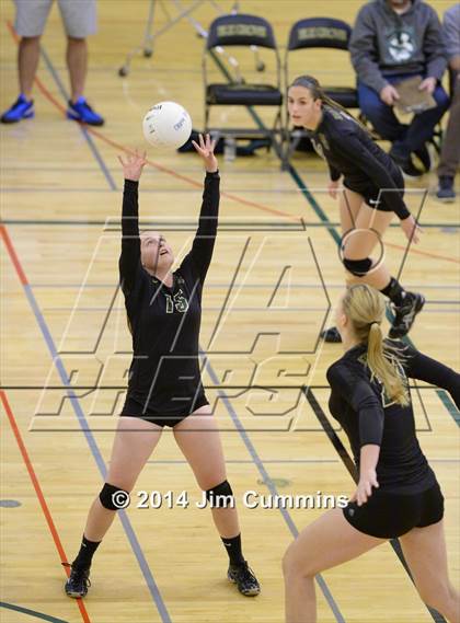 Thumbnail 3 in Leyden @ Elk Grove photogallery.