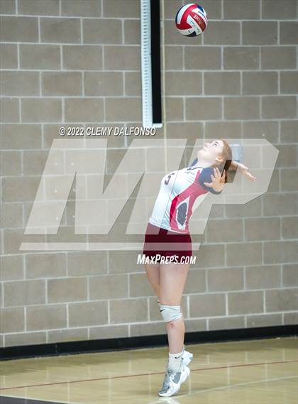 Thumbnail 2 in Rocky Mountain vs Dakota Ridge (Eagle Invite) photogallery.