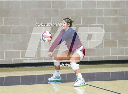 Thumbnail 2 in Rocky Mountain vs Dakota Ridge (Eagle Invite) photogallery.