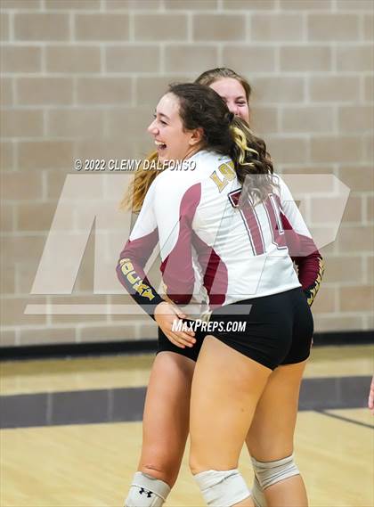 Thumbnail 2 in Rocky Mountain vs Dakota Ridge (Eagle Invite) photogallery.