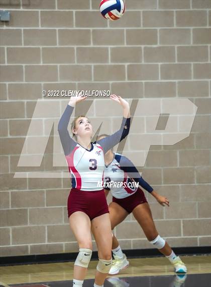 Thumbnail 2 in Rocky Mountain vs Dakota Ridge (Eagle Invite) photogallery.