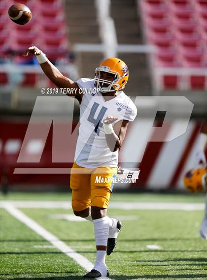 Thumbnail 1 in Orem vs. Salem Hills (UHSAA 5A Semifinal) photogallery.