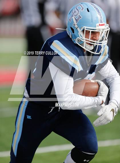Thumbnail 3 in Orem vs. Salem Hills (UHSAA 5A Semifinal) photogallery.