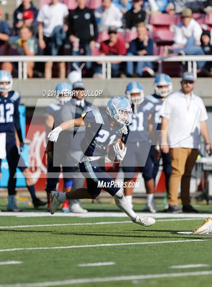 Thumbnail 2 in Orem vs. Salem Hills (UHSAA 5A Semifinal) photogallery.