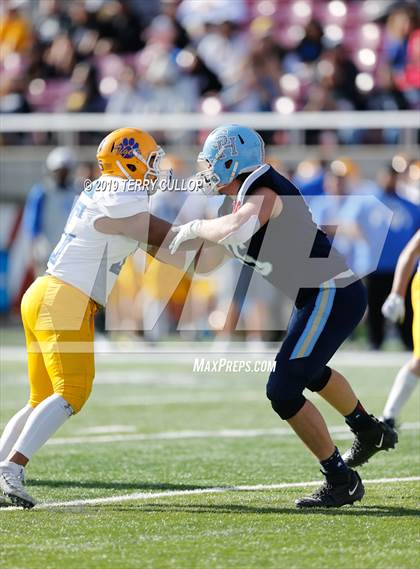 Thumbnail 3 in Orem vs. Salem Hills (UHSAA 5A Semifinal) photogallery.
