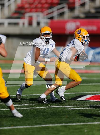Thumbnail 1 in Orem vs. Salem Hills (UHSAA 5A Semifinal) photogallery.