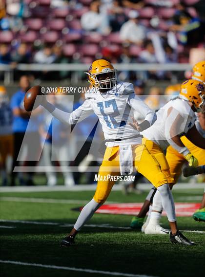 Thumbnail 3 in Orem vs. Salem Hills (UHSAA 5A Semifinal) photogallery.