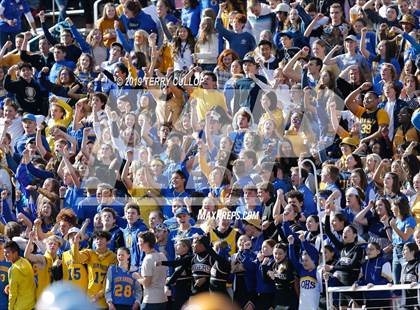 Thumbnail 3 in Orem vs. Salem Hills (UHSAA 5A Semifinal) photogallery.