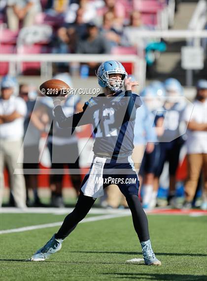 Thumbnail 1 in Orem vs. Salem Hills (UHSAA 5A Semifinal) photogallery.