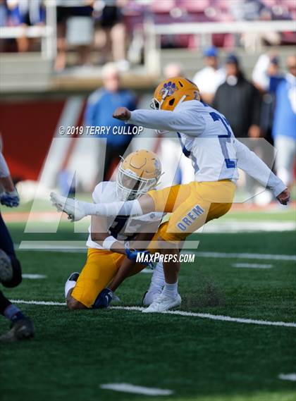 Thumbnail 3 in Orem vs. Salem Hills (UHSAA 5A Semifinal) photogallery.