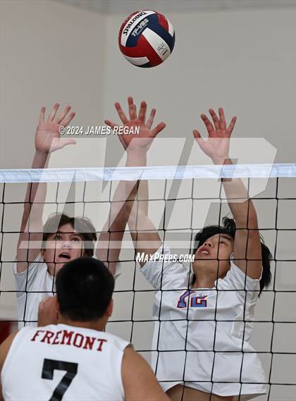 Thumbnail 3 in Fremont vs. Hillsdale (Days and Knights Tournament) photogallery.