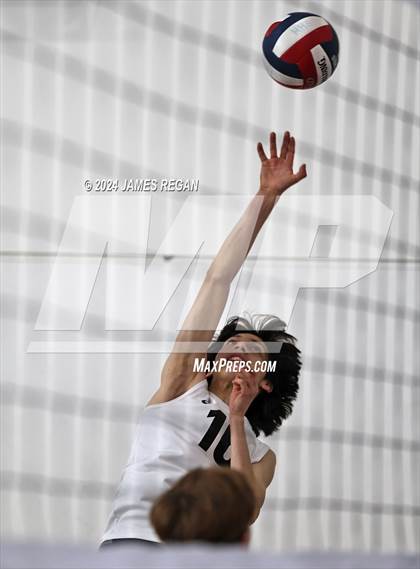 Thumbnail 2 in Fremont vs. Hillsdale (Days and Knights Tournament) photogallery.