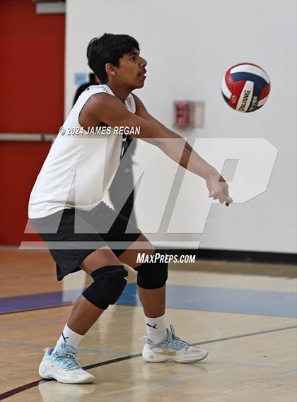 Thumbnail 3 in Fremont vs. Hillsdale (Days and Knights Tournament) photogallery.