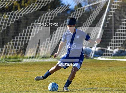 Thumbnail 3 in Bosque vs. Santa Fe Prep (NMAA A-3A Semifinals) photogallery.
