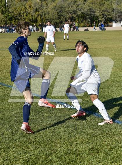 Thumbnail 2 in Bosque vs. Santa Fe Prep (NMAA A-3A Semifinals) photogallery.